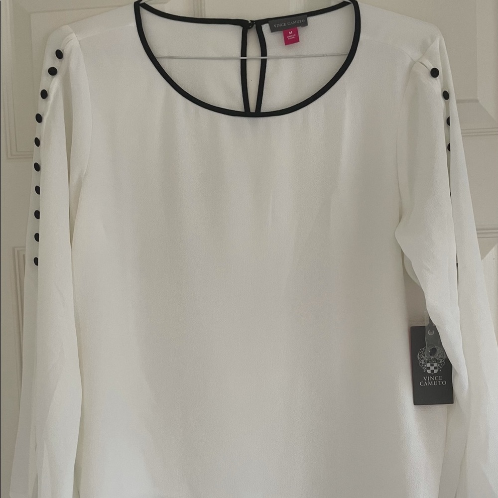 NWT Vince Camuto Blouse